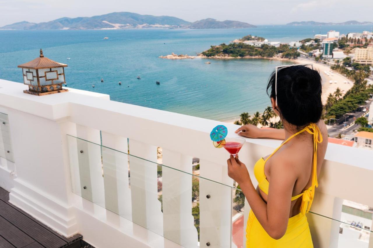 Aston Nha Trang City Hotel Exterior photo